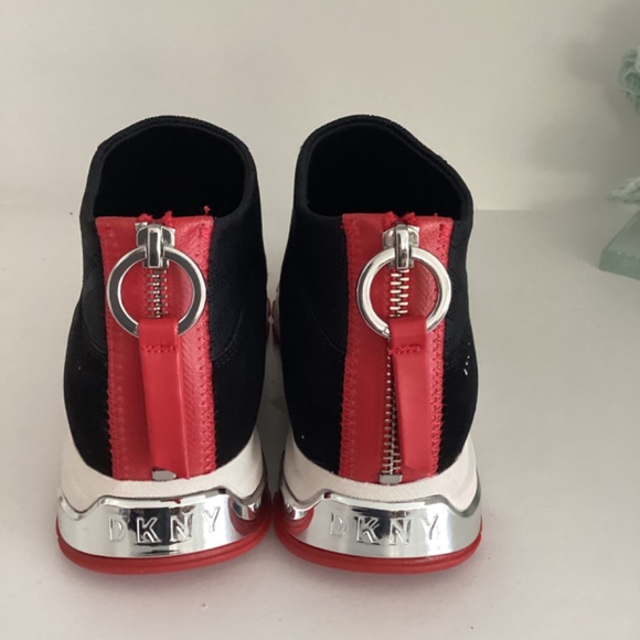 REDUCED DKNY Women’s Stretch knit fashion sneakers shoes  VARIOUS SIZES - Picture 5 of 10